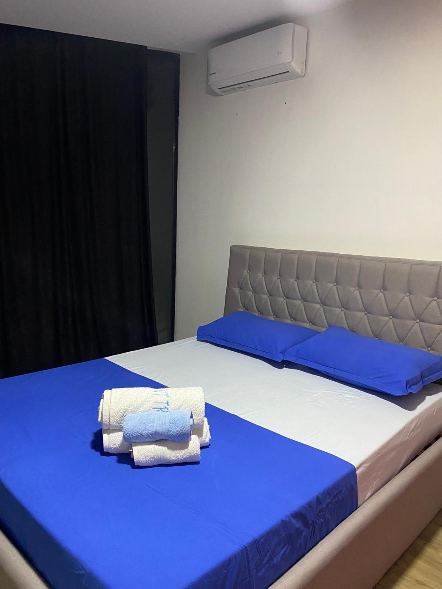 Saint Tropez Durres 호텔 Bisht Kamez 외부 사진