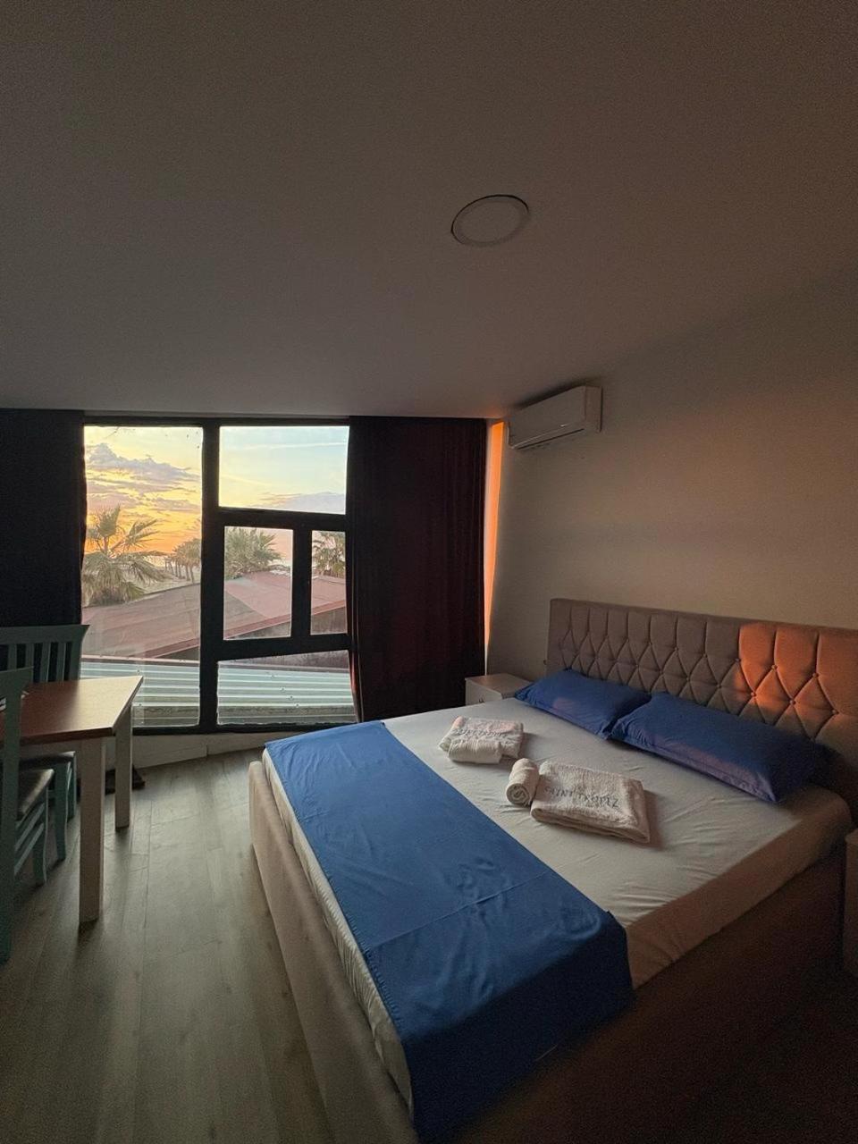 Saint Tropez Durres 호텔 Bisht Kamez 외부 사진
